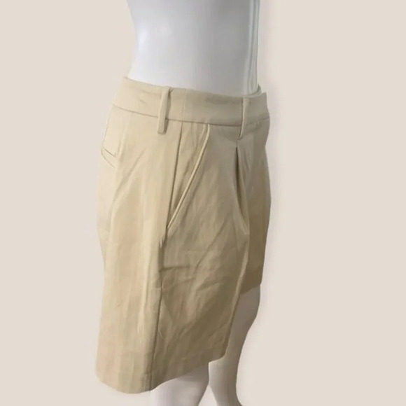41 Hawthorn Mid Rise Short Front Pleat, light tan Size 8 - Picture 3 of 9
